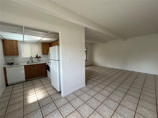 Building Photo - 1045 S Flagler Ave