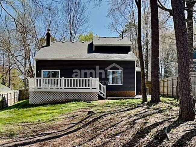 Building Photo - 4415 Hounds Run Dr