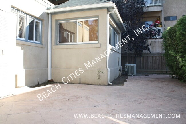 Building Photo - 795 Cherry Ave