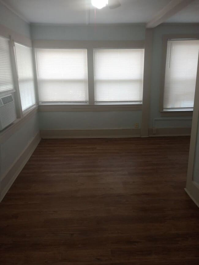 Building Photo - 1 BEDROOM 1 BATH  LOCATED IN DAYTONA BEACH