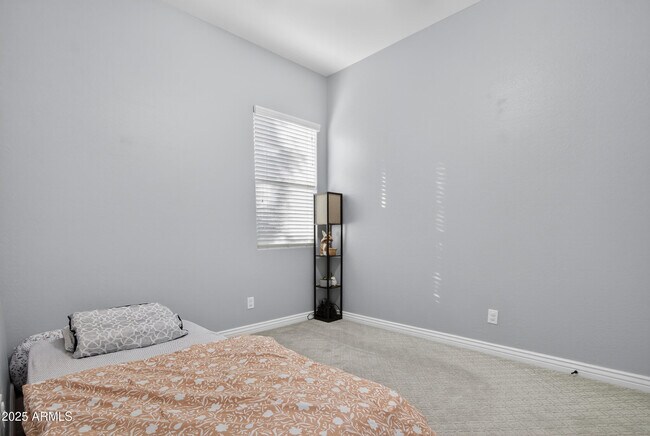 Building Photo - 2609 E Stacey Rd