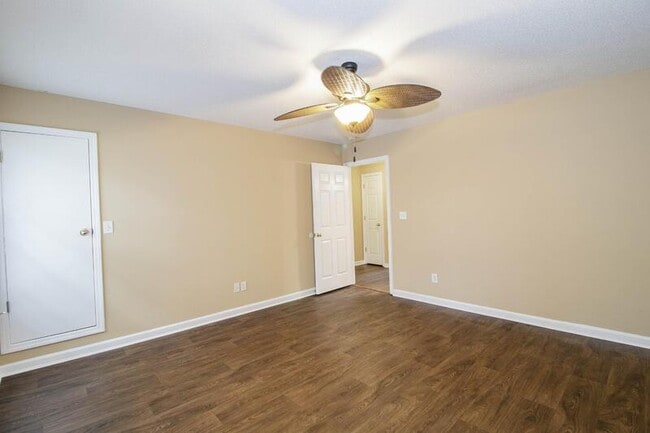 Building Photo - 2107 Ringgold Ct