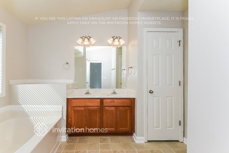 Building Photo - 739 Mountain Laurel Dr