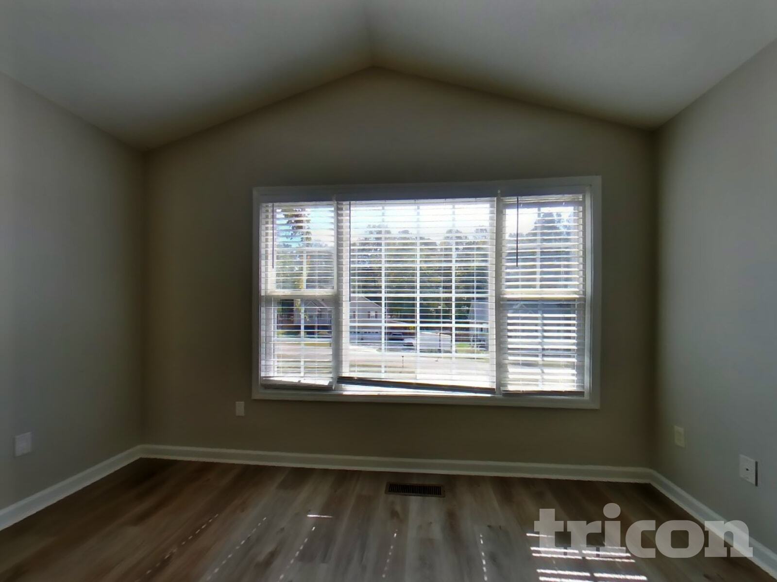 Building Photo - 228 S Red Oak Way