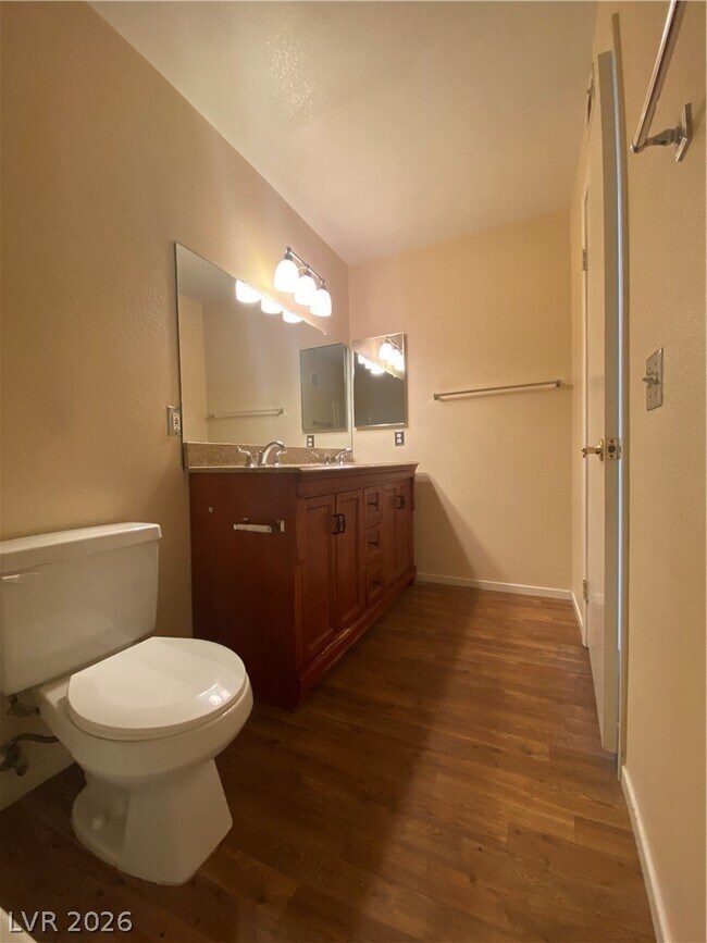 Building Photo - 3152 Tarpon