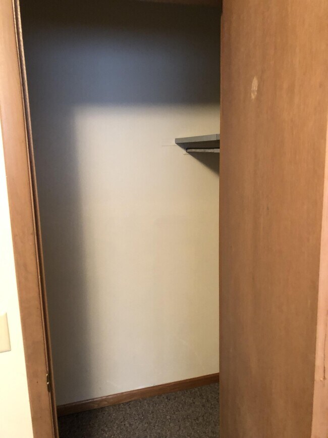 Building Photo - 2012 Cedar St