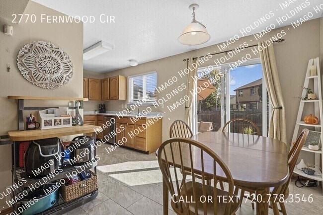 Building Photo - 2770 Fernwood Cir