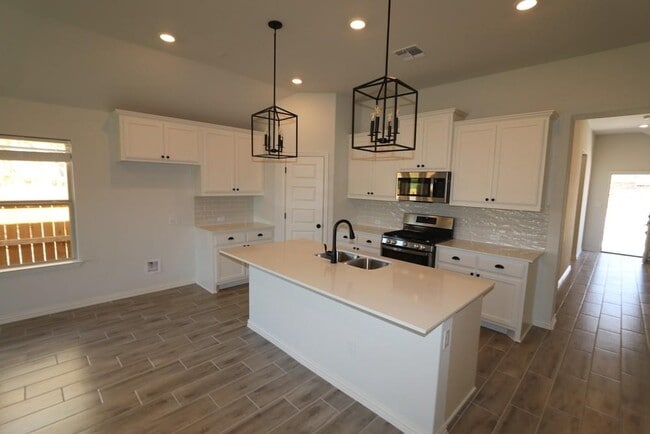 Building Photo - 311 Mangold Dr