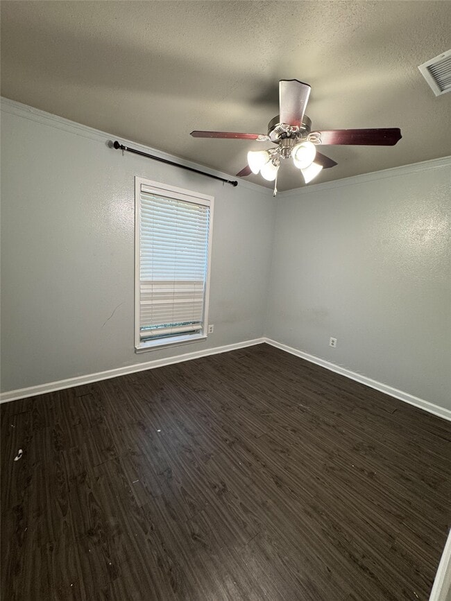 Building Photo - 14244 Bay Gardens Dr