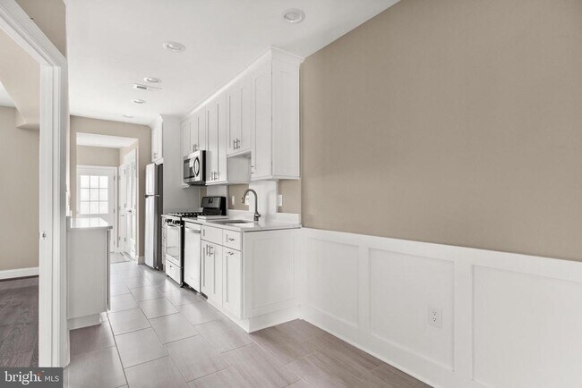 Building Photo - 2215 40th St NW