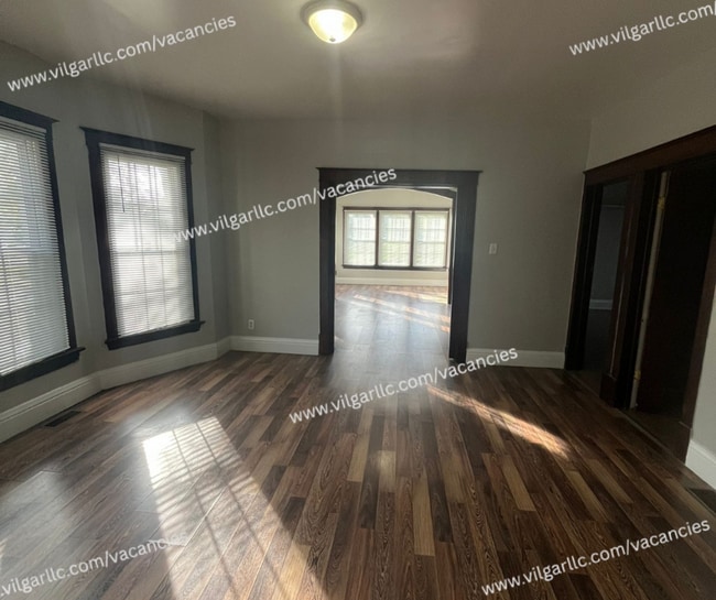 Building Photo - 677 Tyler St