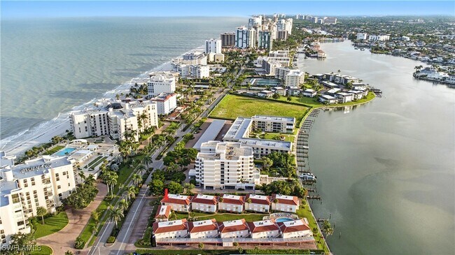 Building Photo - 3070 Gulf Shore Blvd N