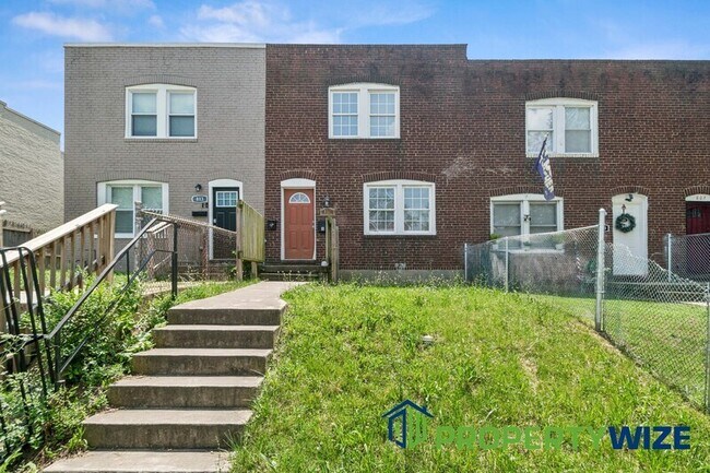 Building Photo - 811 Stoll St