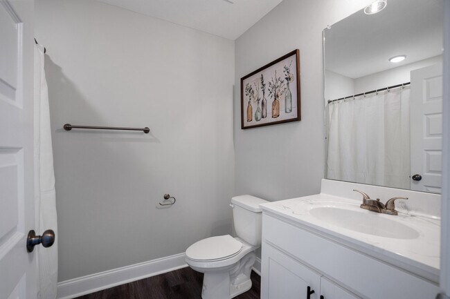 Building Photo - 156 Excell Rd