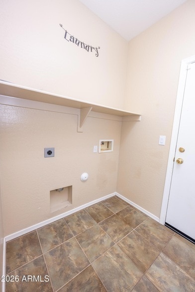Building Photo - 2023 W Shackleton Dr