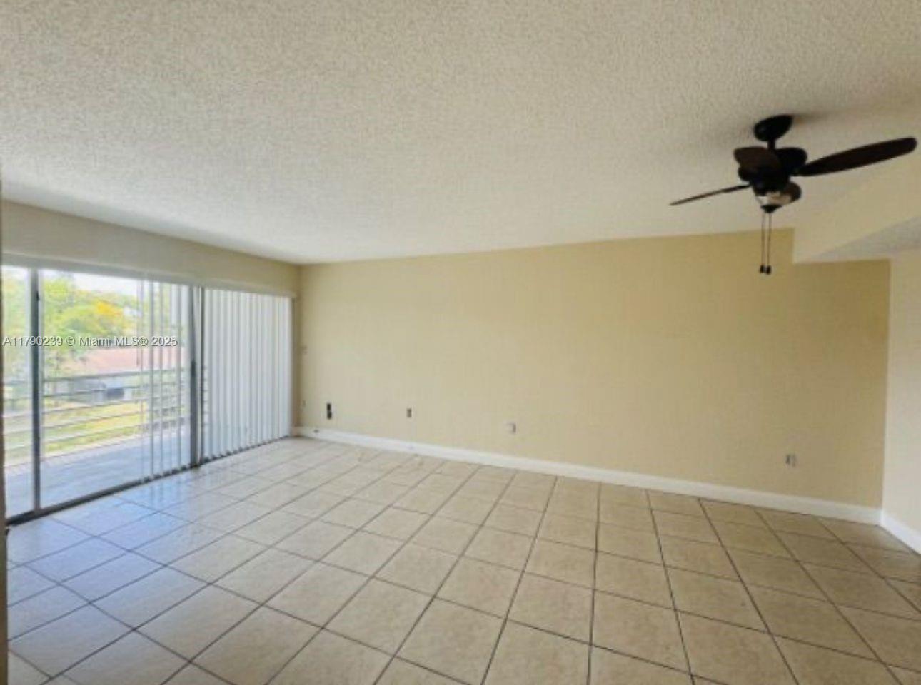Building Photo - 4215 N University Dr