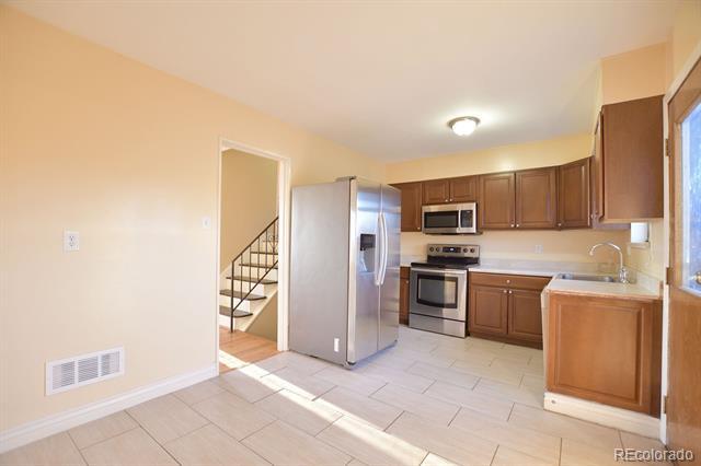 Building Photo - 3140 Quari St