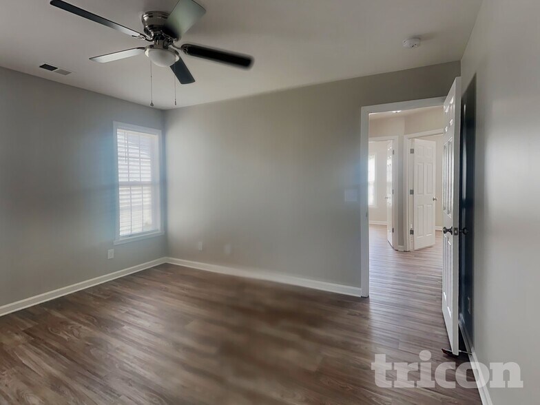 Building Photo - 1617 Faircrest Ln