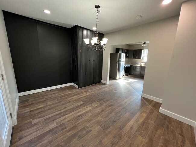 Building Photo - NEWLY RENOVATED HOME