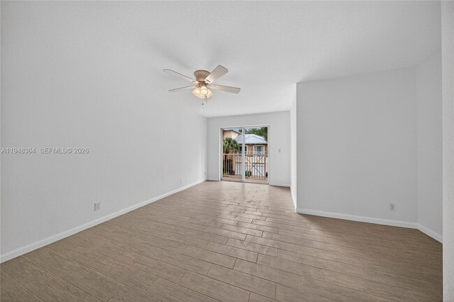 Building Photo - 4645 SW 75th Way