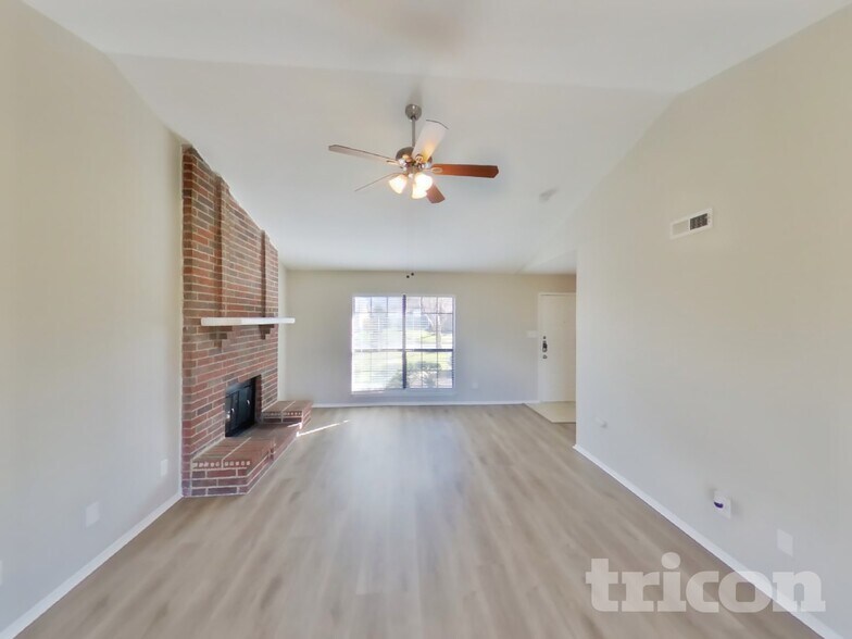 Building Photo - 3312 Woodlark Dr