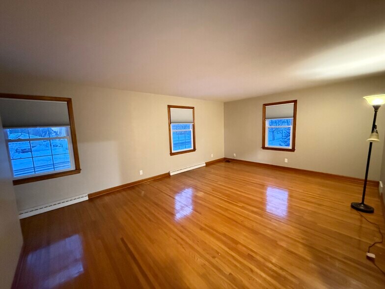 Living Room - 729 Ruie Rd