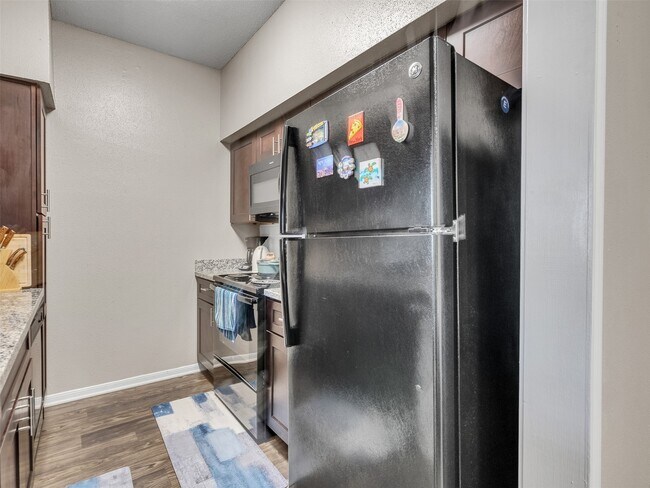 Building Photo - 702 Bering Dr