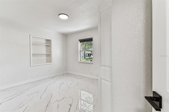 Building Photo - 4290 Neptune Dr SE