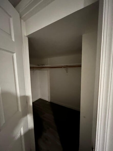 Closets - 1917 S Quebec St