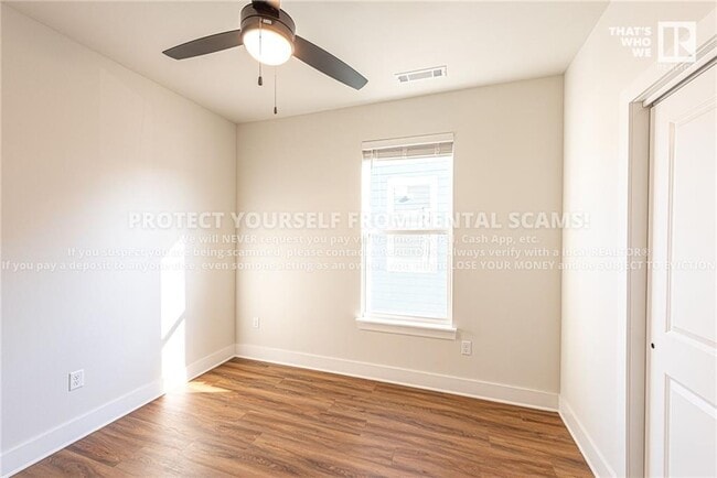 Building Photo - 1003 S Laramie Hts