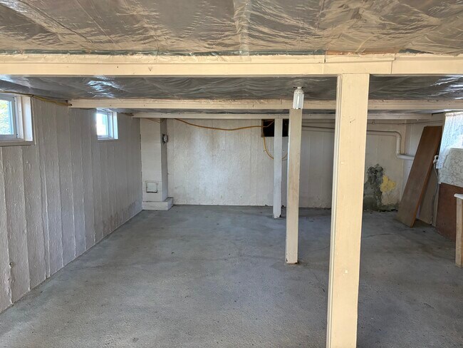 Building Photo - 14206 Grabill Rd