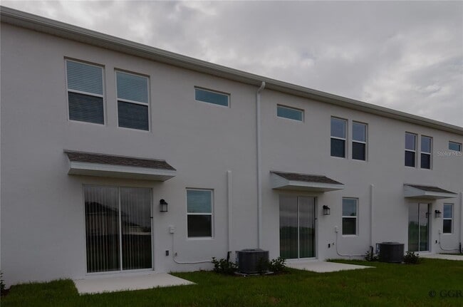 Building Photo - 3243 Laurent Lp