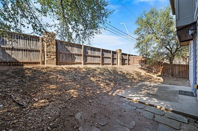 Building Photo - 7233 Menchaca Rd