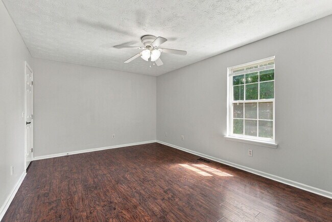 Building Photo - 125 Crosskey Rd