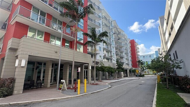 Primary Photo - 7875 NW 107th Ave