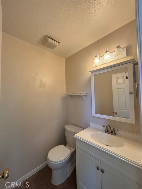 Building Photo - 928 Lotus Cir