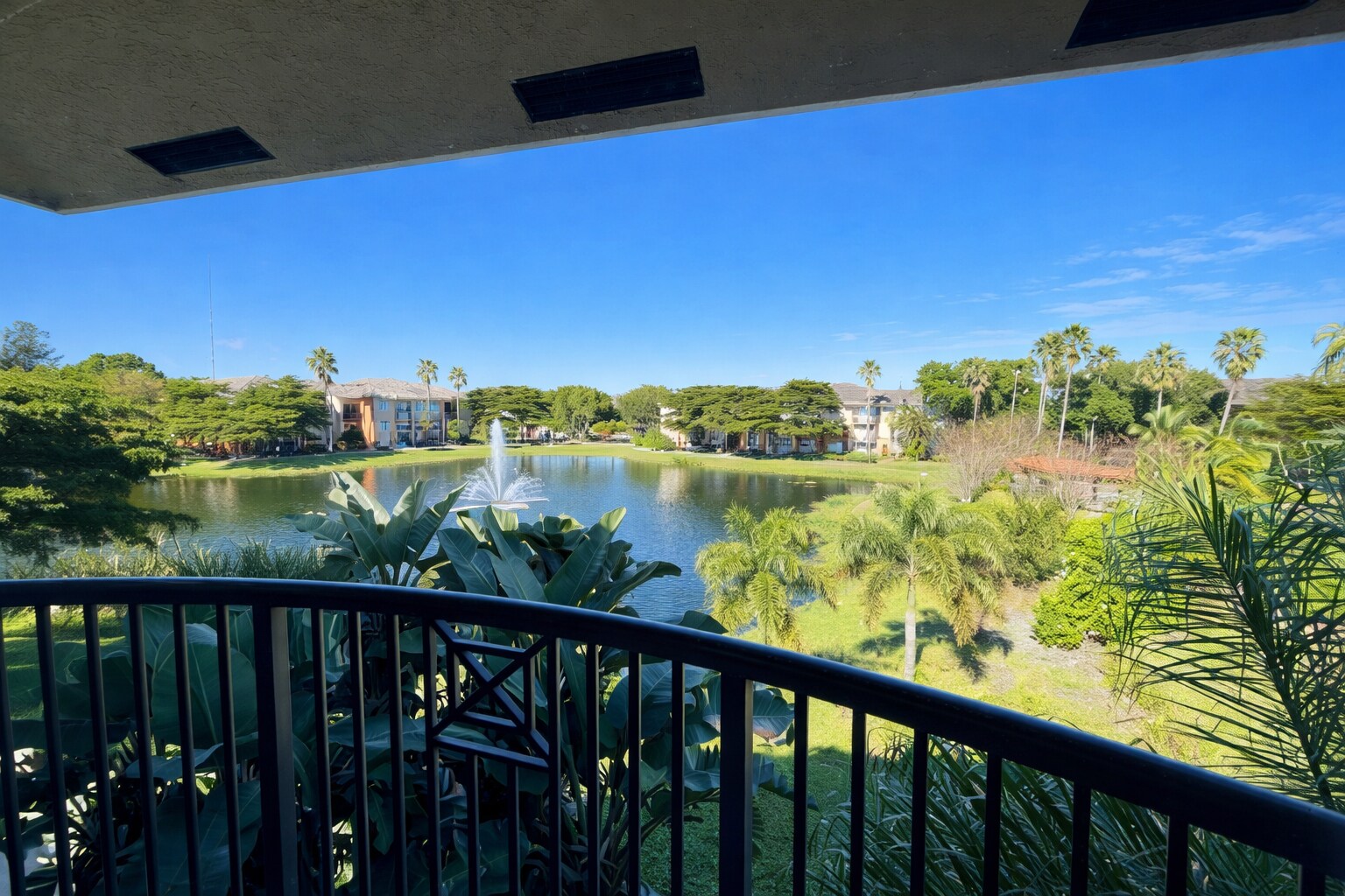 Building Photo - 4155 N Haverhill Rd