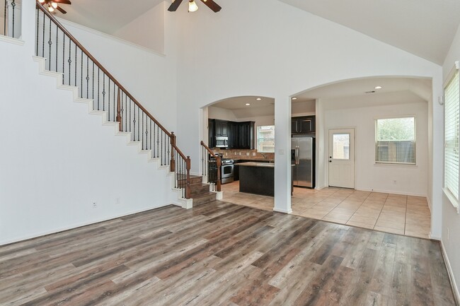 Building Photo - 6026 Baileys Run Ln
