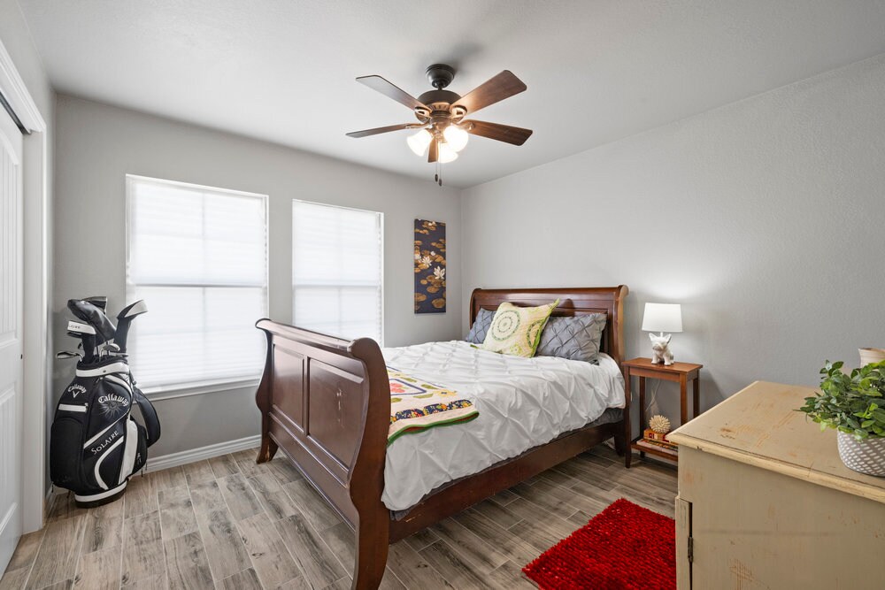 Building Photo - 1777 Point View