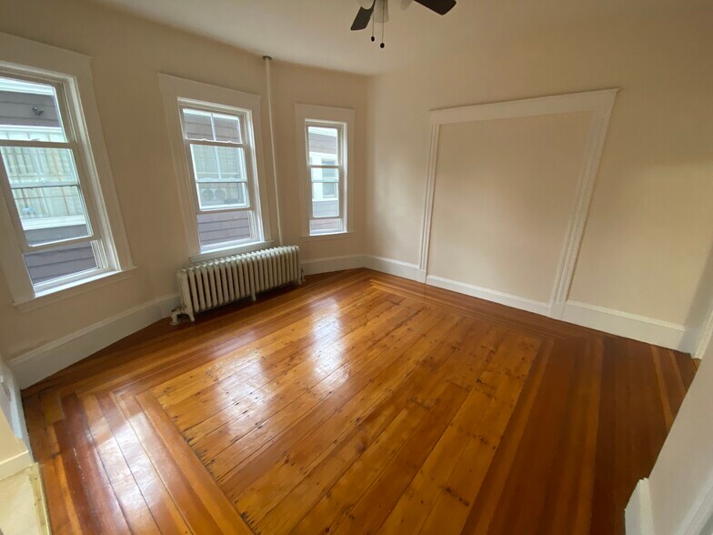 Building Photo - 33 Everett Ave