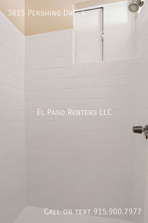 Building Photo - 3615 Pershing Dr