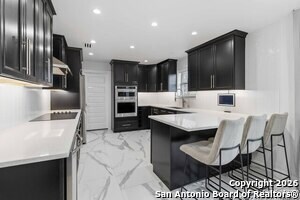 Building Photo - 107 Oak Crest