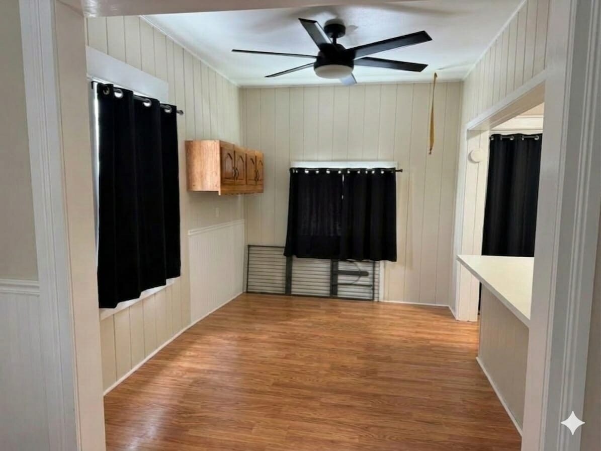 Building Photo - 901 W Main St