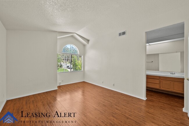 Building Photo - 27653 Myrin Ct