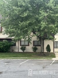 Building Photo - 702 Jacob Ct