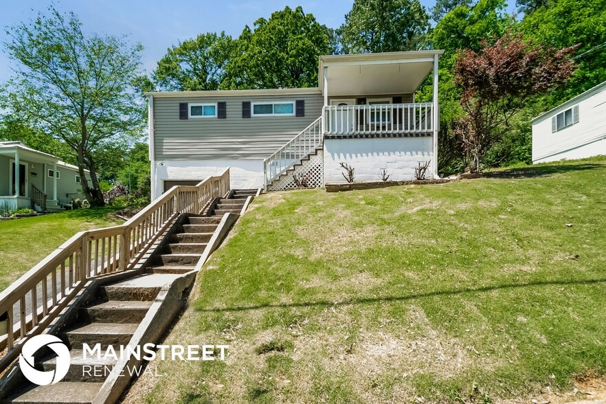 Primary Photo - 209 Pine St