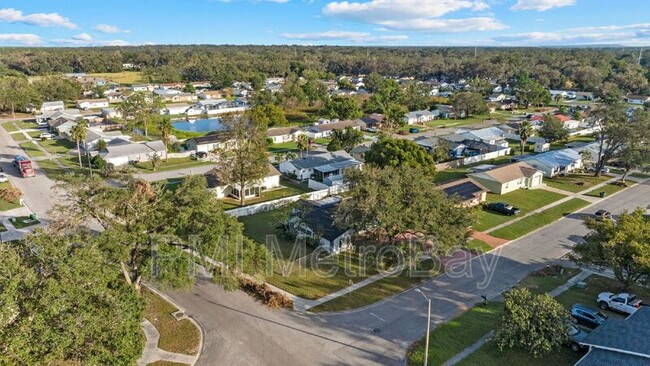 Building Photo - 7250 Applegate Dr