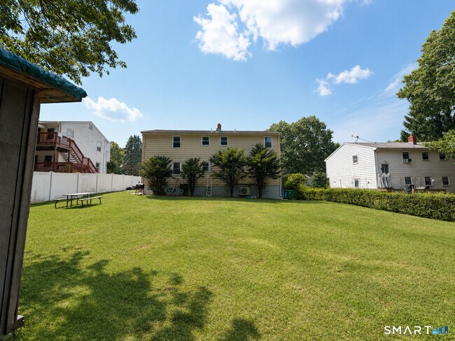 Building Photo - 98 Hartley Dr