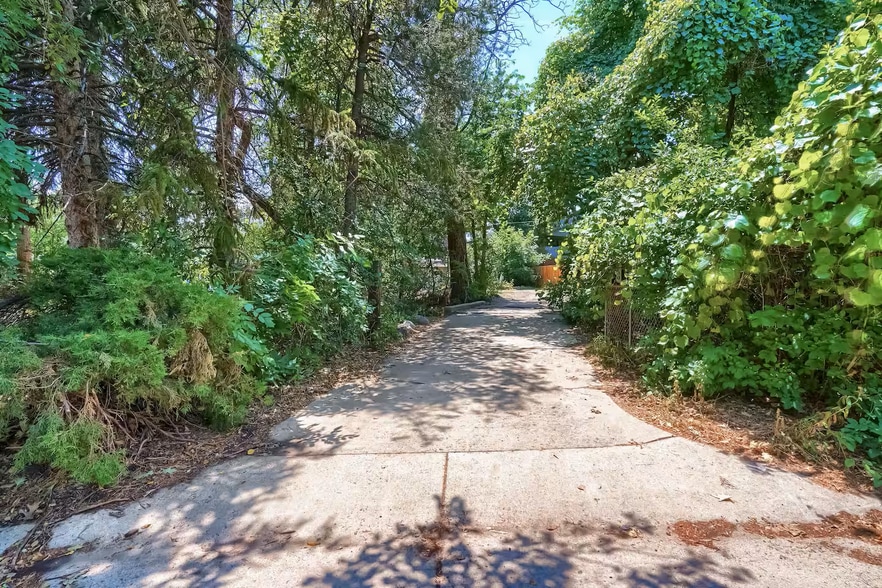 Building Photo - 7580 W 33rd Ave