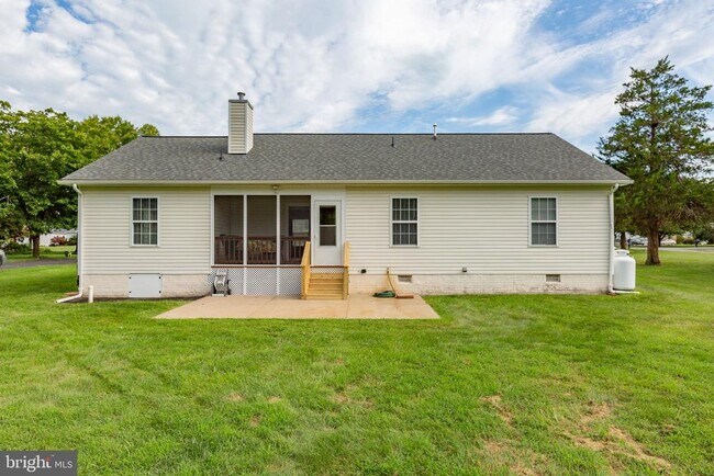 Building Photo - 205 Old Landing Ct
